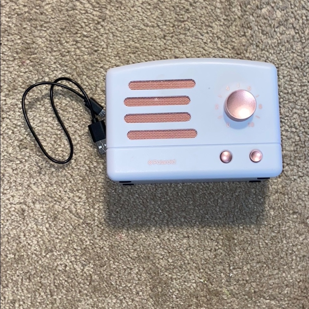 Cute Polaroid Speaker including charger